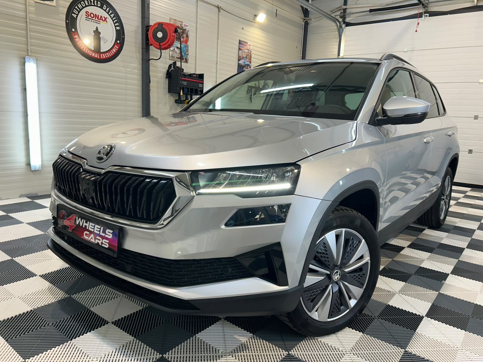 ŠKODA KAROQ 2,0 TDI DSG LED VIRTUAL KAMERA PDC U PDV-U 12 MJ JAMSTVO, fotografija 2
