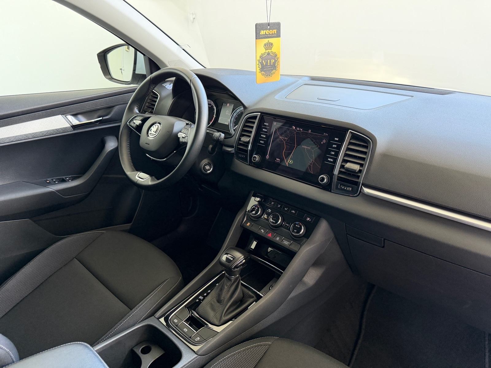 Škoda Karoq 2,0 TDI DSG, NAVI, KAMERA, JAMSTVO 24MJ, LEASING 0% UČEŠĆA, fotografija 11