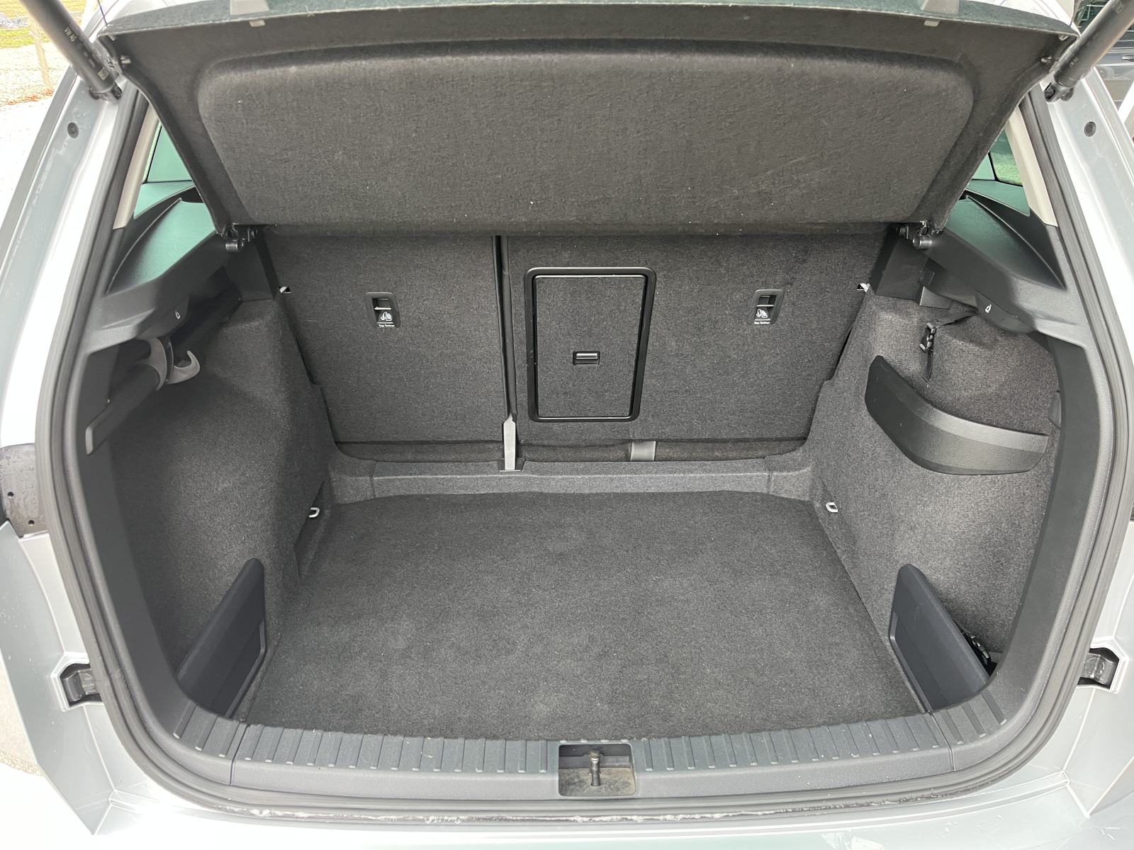 Škoda Karoq 2,0 TDI DSG - NAVI, LEASING BEZ UČEŠĆA I BEZ JAMCA, fotografija 9