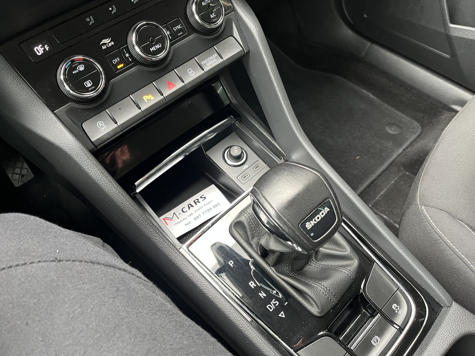 Škoda Karoq 2,0 TDI DSG - NAVI, LEASING BEZ UČEŠĆA I BEZ JAMCA, fotografija 18