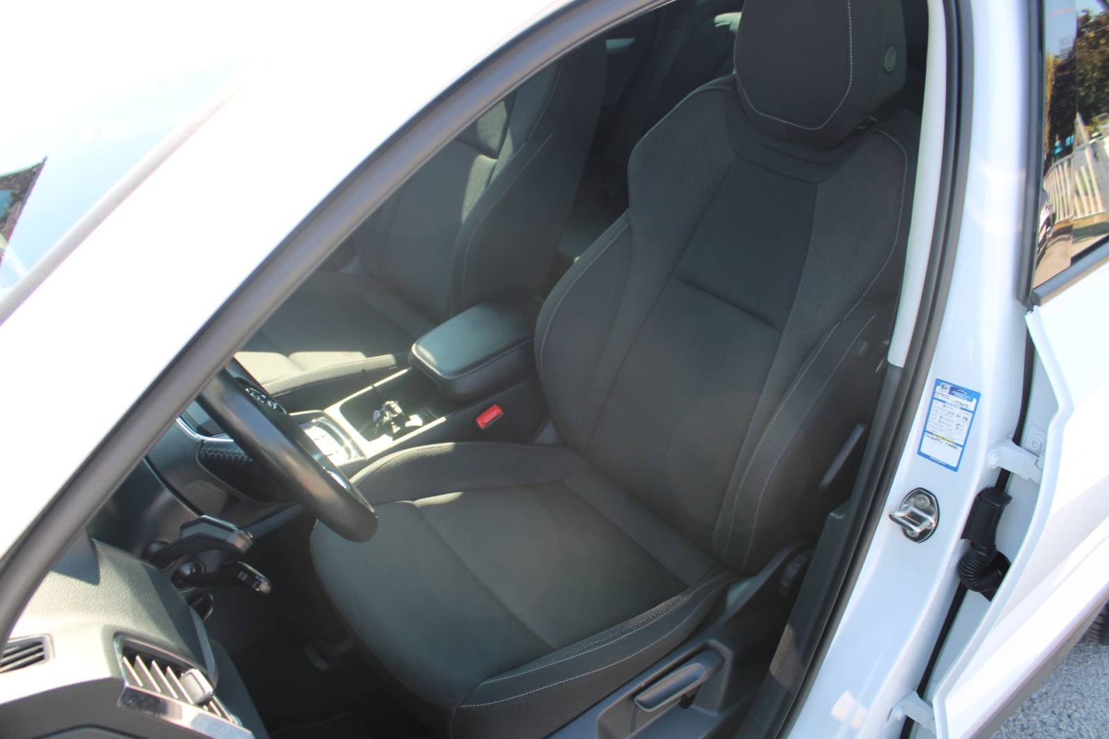 Škoda Karoq 2.0 TDi DSG *NAVIGACIJA, LED, KAMERA*, fotografija 10