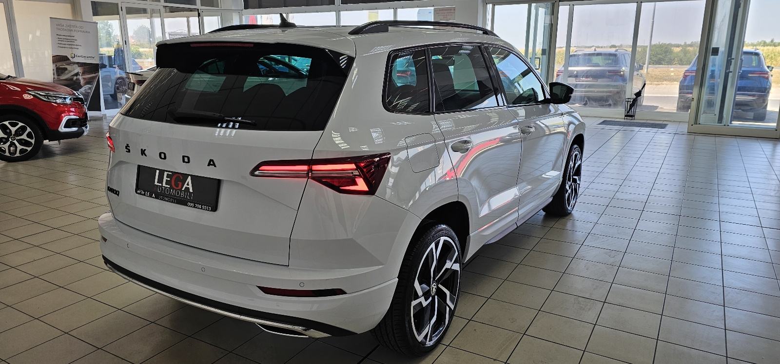 Škoda Karoq 2,0 TDI DSG SPORTLINE,LEASING DO 8g.BEZ UČEŠĆA, fotografija 3