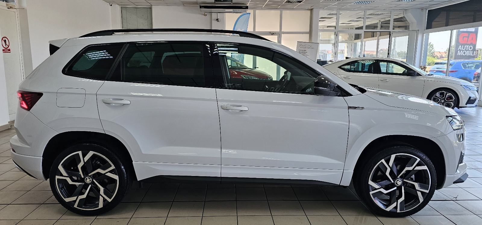 Škoda Karoq 2,0 TDI DSG SPORTLINE,LEASING DO 8g.BEZ UČEŠĆA, fotografija 5