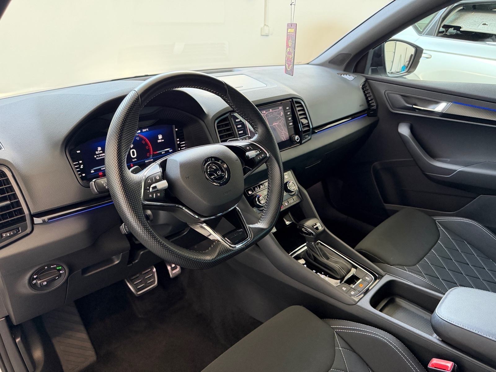 Škoda Karoq 2,0 TDI DSG, SPORTLINE, MATRIX, JAMSTVO 24MJ, LEASING, fotografija 9
