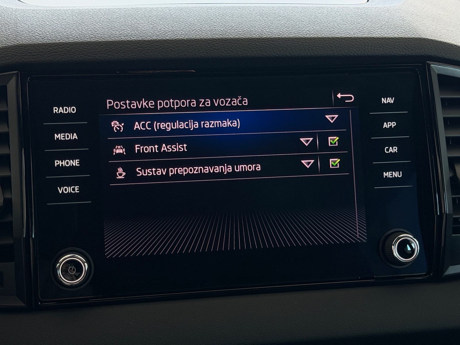 Škoda Karoq 2,0 TDI DSG, SPORTLINE, MATRIX, JAMSTVO 24MJ, LEASING, fotografija 20