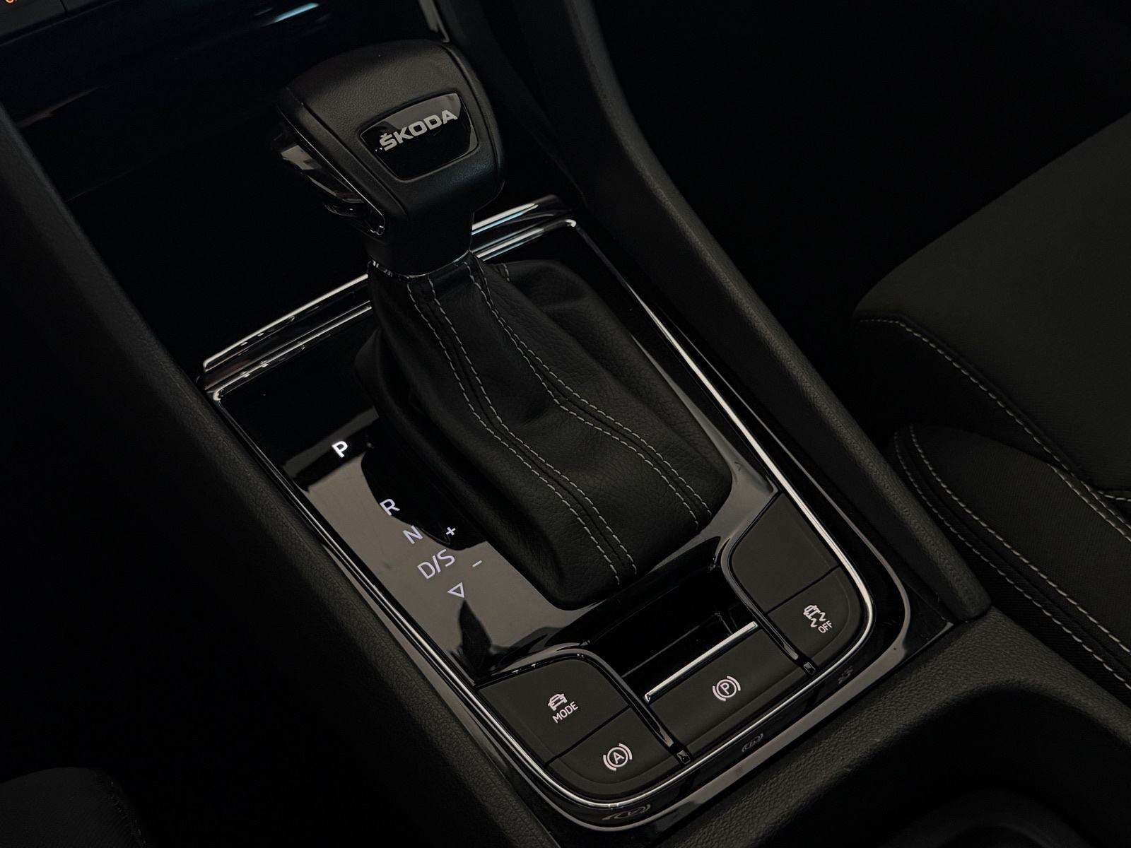 Škoda Karoq 2,0 TDI DSG, SPORTLINE, MATRIX, JAMSTVO 24MJ, LEASING, fotografija 17