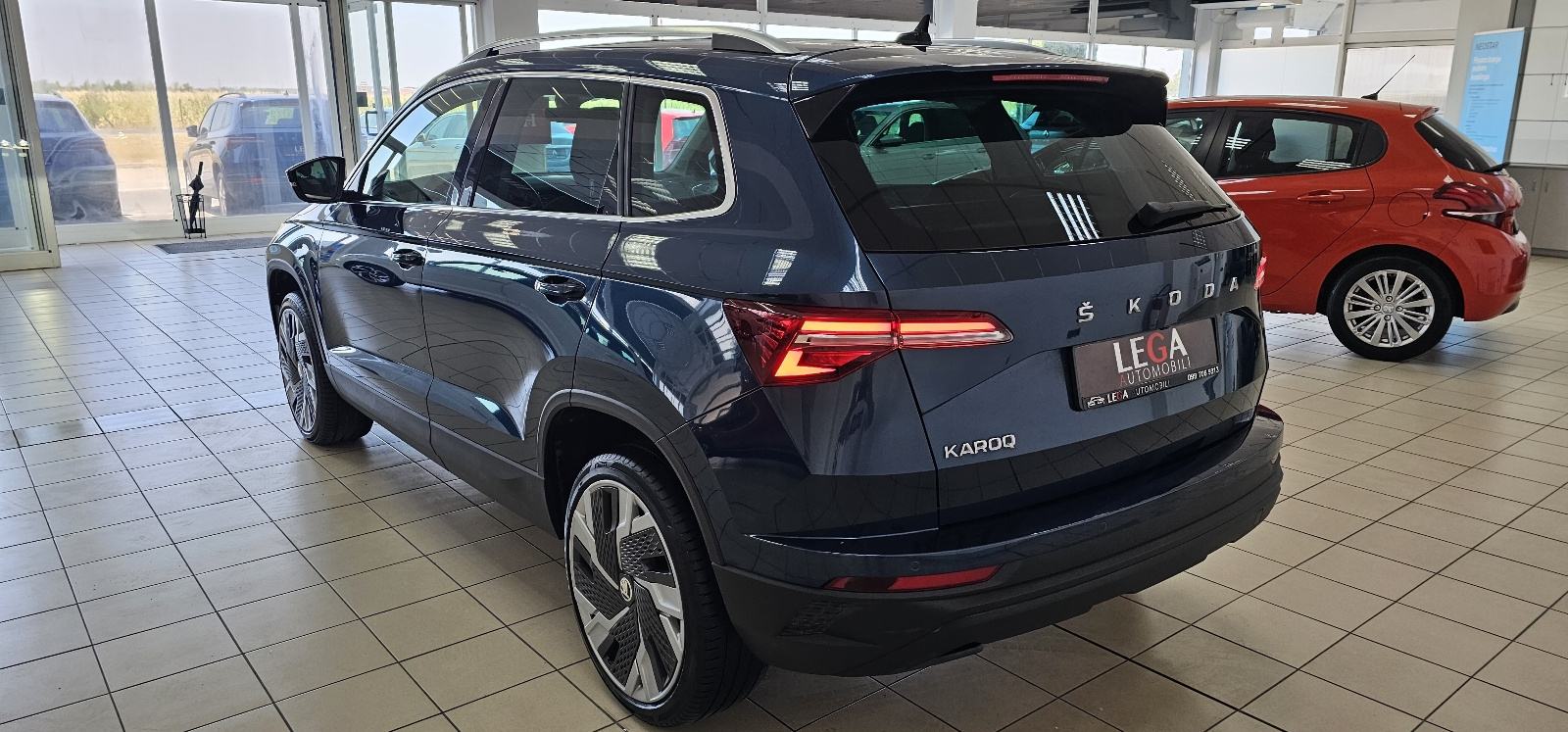 Škoda Karoq 2,0 TDI DSG,STYLE,SAMO 48tkm,LEASING DO 8g.BEZ UČEŠĆ, fotografija 3
