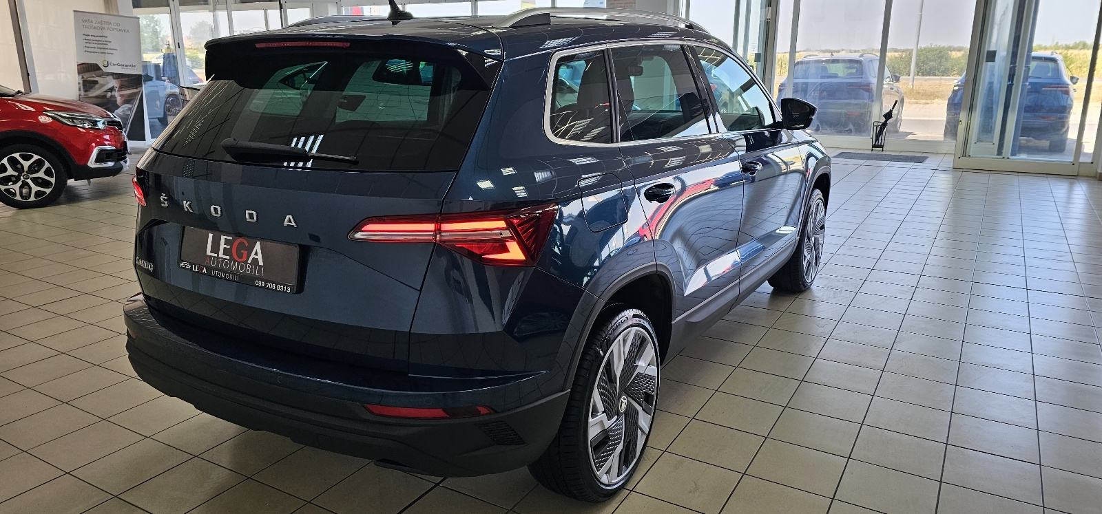 Škoda Karoq 2,0 TDI DSG,STYLE,SAMO 48tkm,LEASING DO 8g.BEZ UČEŠĆ, fotografija 4