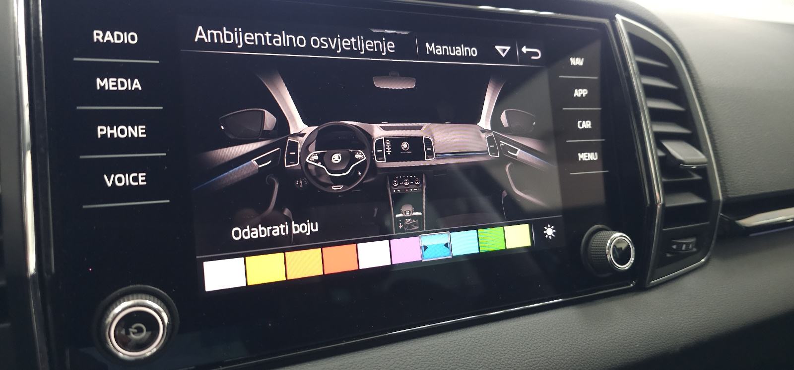 Škoda Karoq 2,0 TDI DSG,STYLE,SAMO 48tkm,LEASING DO 8g.BEZ UČEŠĆ, fotografija 19