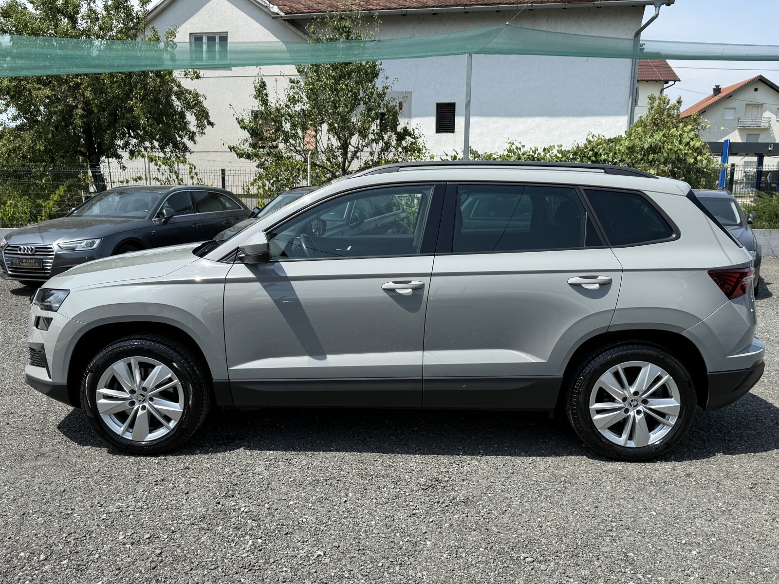 Škoda Karoq 2,0 TDI HR AUTO,NOVE GUME,REG.GOD.DANA,JAMSTVO!!!, fotografija 5