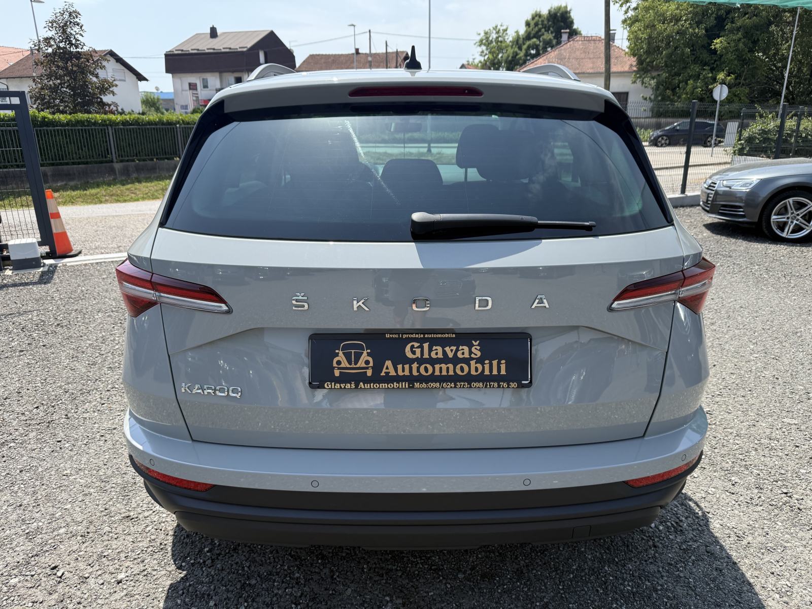 Škoda Karoq 2,0 TDI HR AUTO,NOVE GUME,REG.GOD.DANA,JAMSTVO!!!, fotografija 7