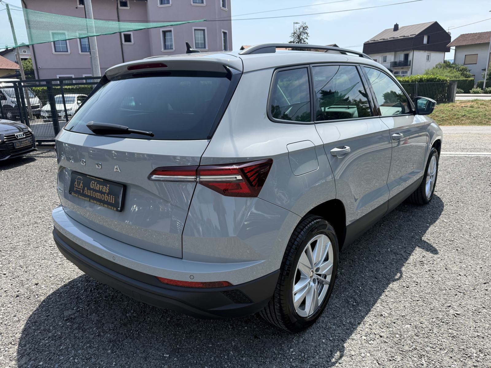 Škoda Karoq 2,0 TDI HR AUTO,NOVE GUME,REG.GOD.DANA,JAMSTVO!!!, fotografija 8