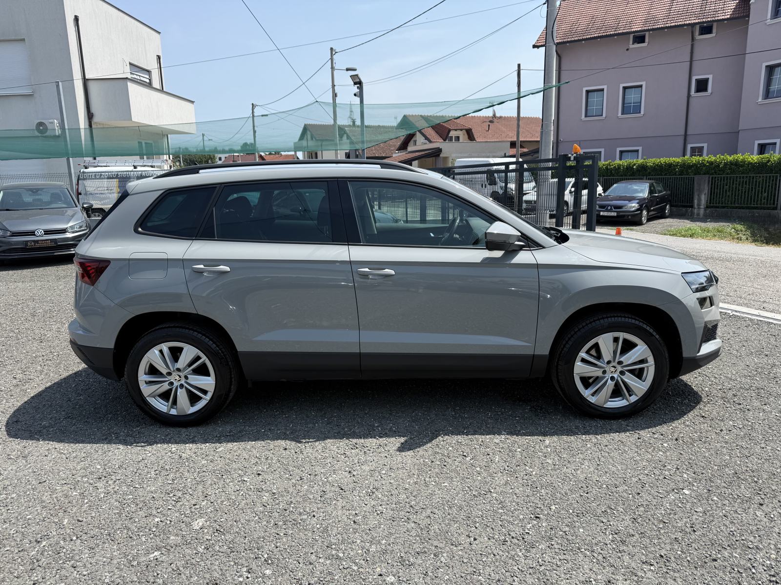 Škoda Karoq 2,0 TDI HR AUTO,NOVE GUME,REG.GOD.DANA,JAMSTVO!!!, fotografija 9