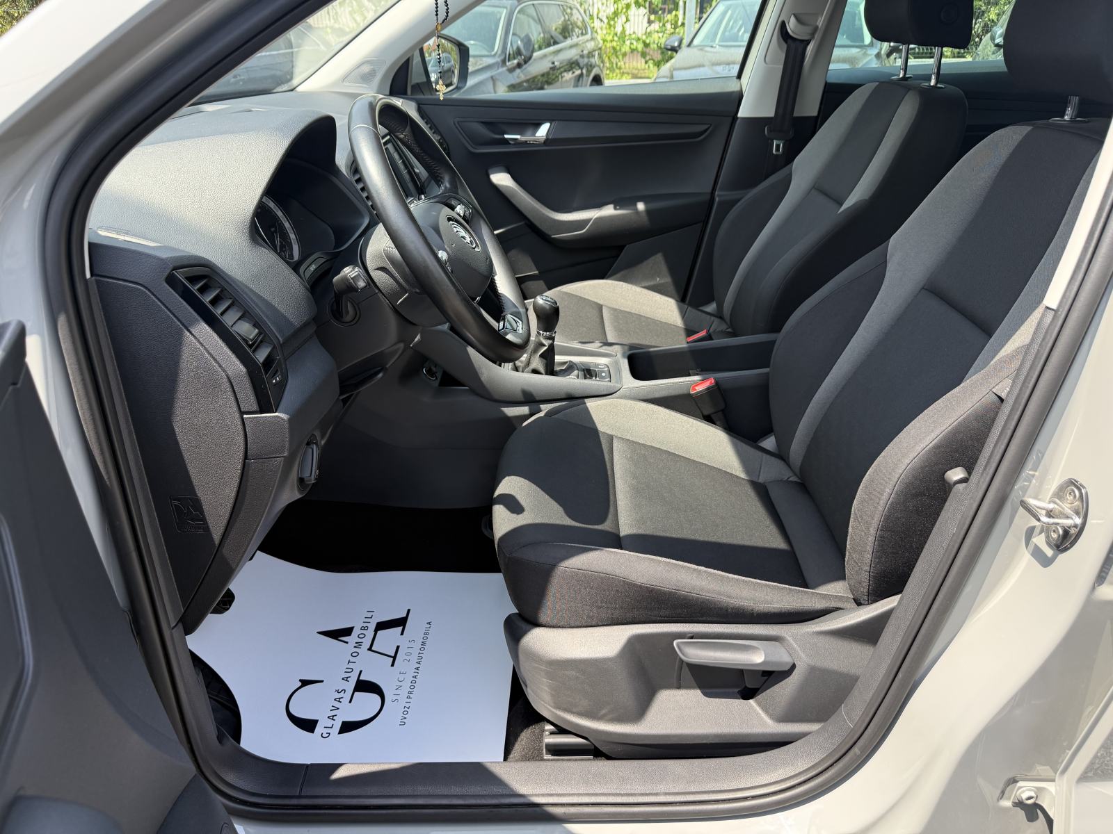 Škoda Karoq 2,0 TDI HR AUTO,NOVE GUME,REG.GOD.DANA,JAMSTVO!!!, fotografija 10