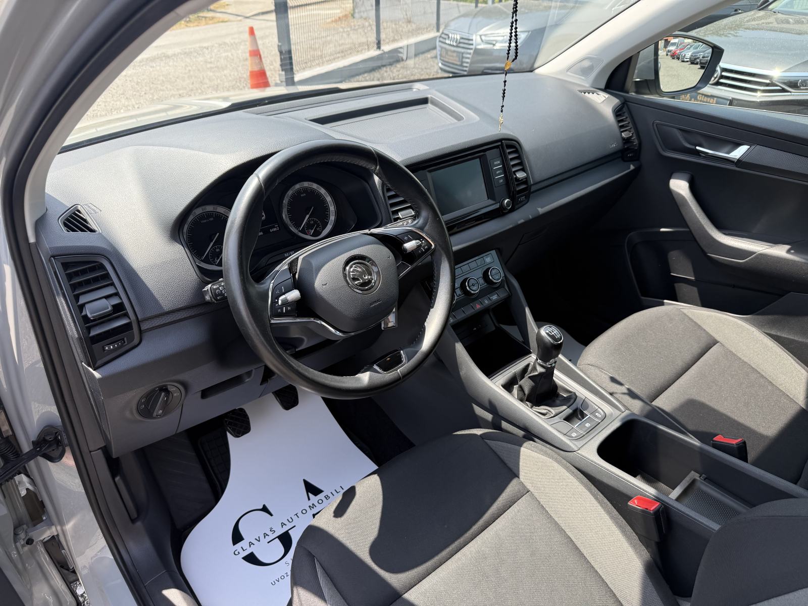 Škoda Karoq 2,0 TDI HR AUTO,NOVE GUME,REG.GOD.DANA,JAMSTVO!!!, fotografija 11