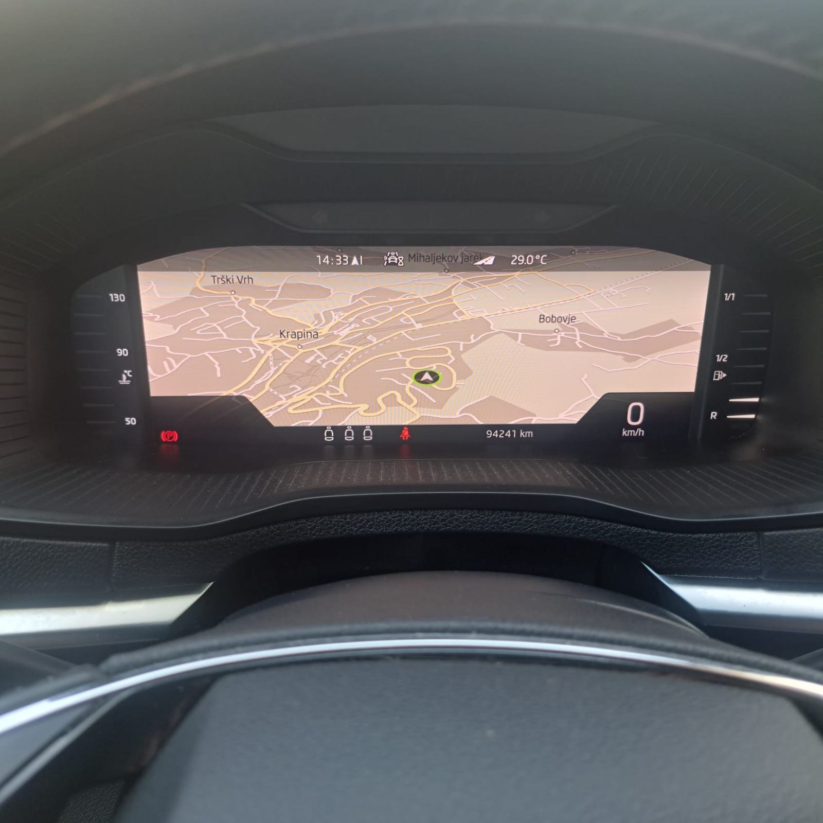 Škoda Karoq 2,0 TDI, LED, virtual, grijanje svih sjedala, kao novi, fotografija 13