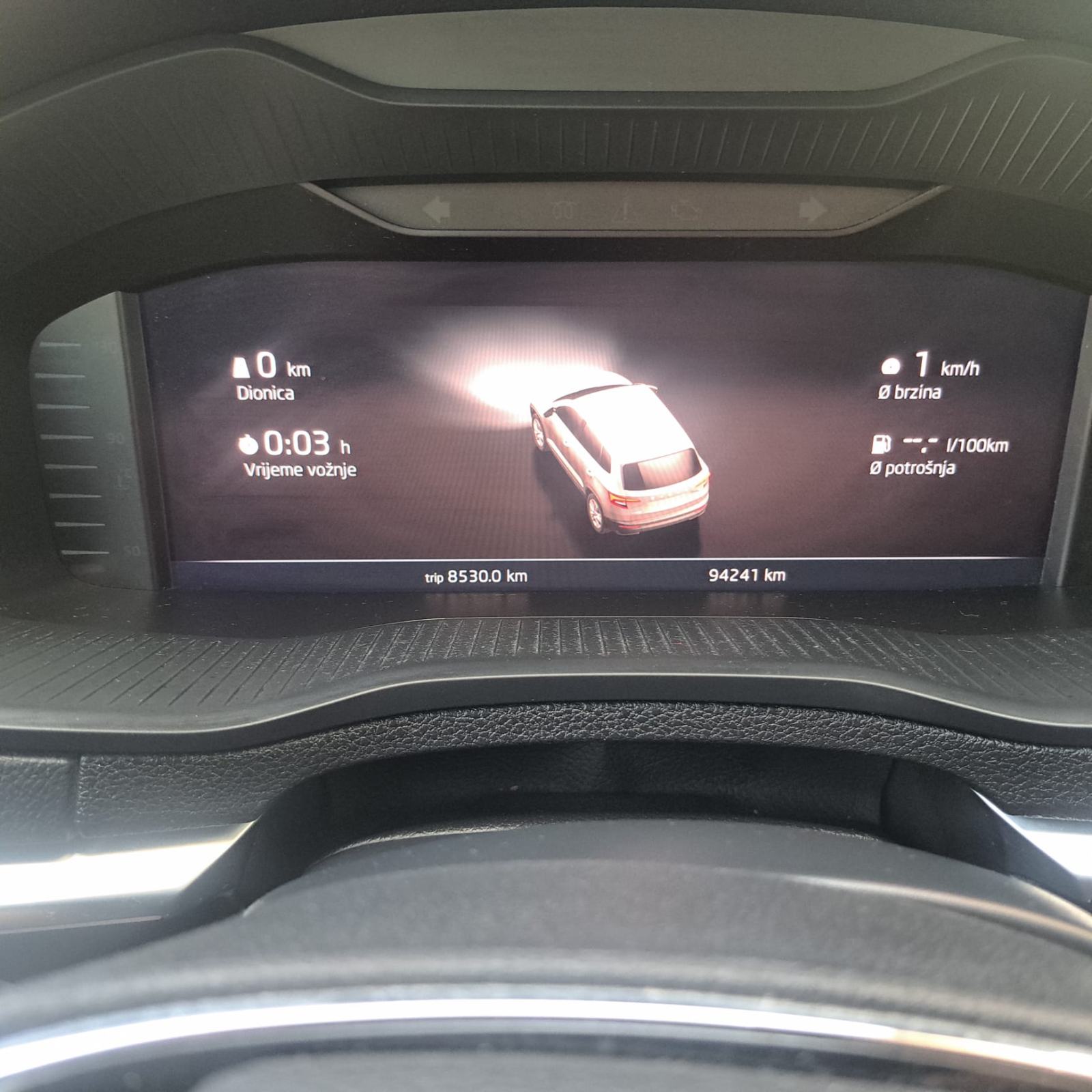 Škoda Karoq 2,0 TDI, LED, virtual, grijanje svih sjedala, kao novi, fotografija 16