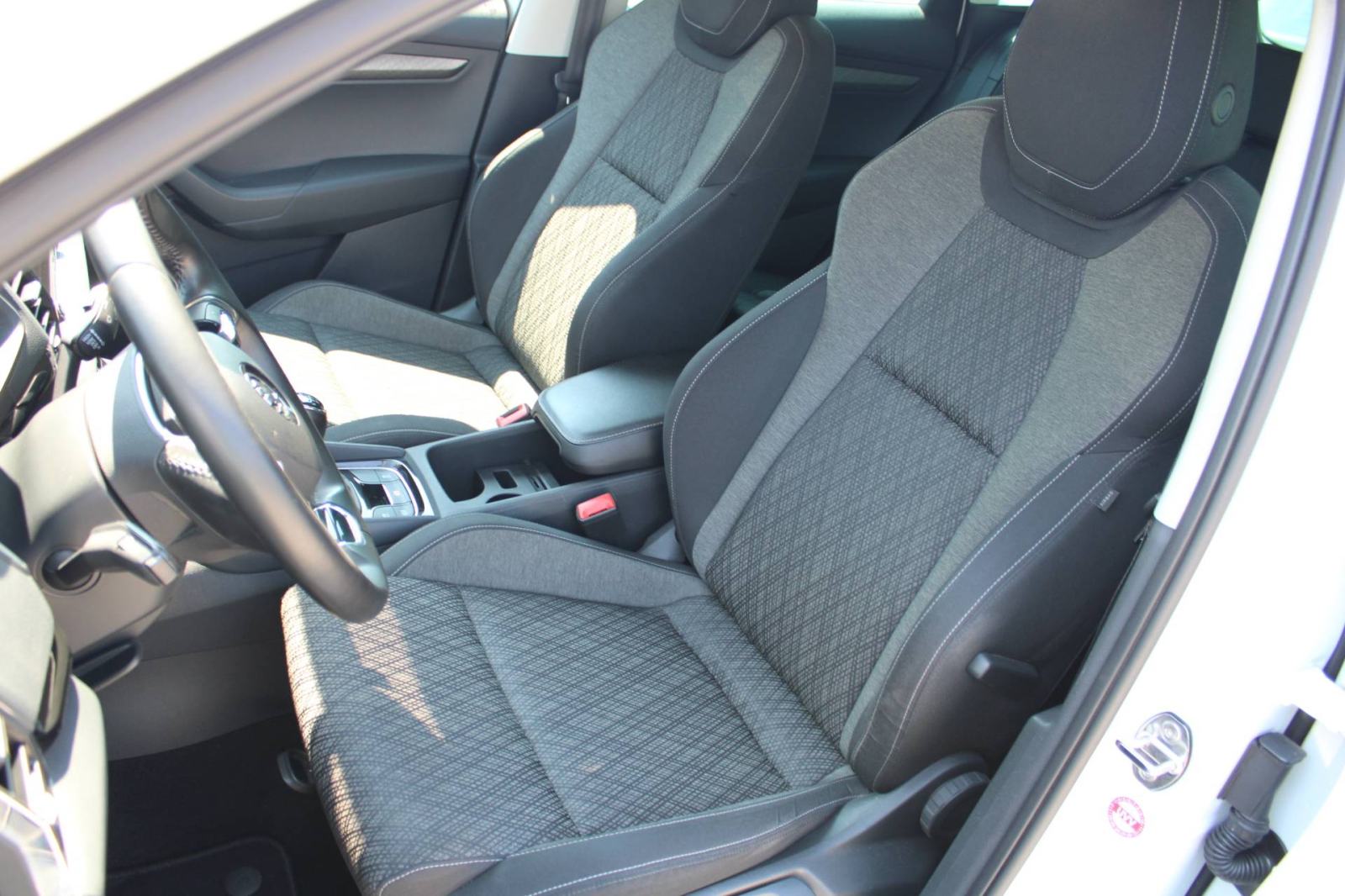 Škoda Karoq 2.0 TDi *LED, VIRTUAL*, fotografija 9