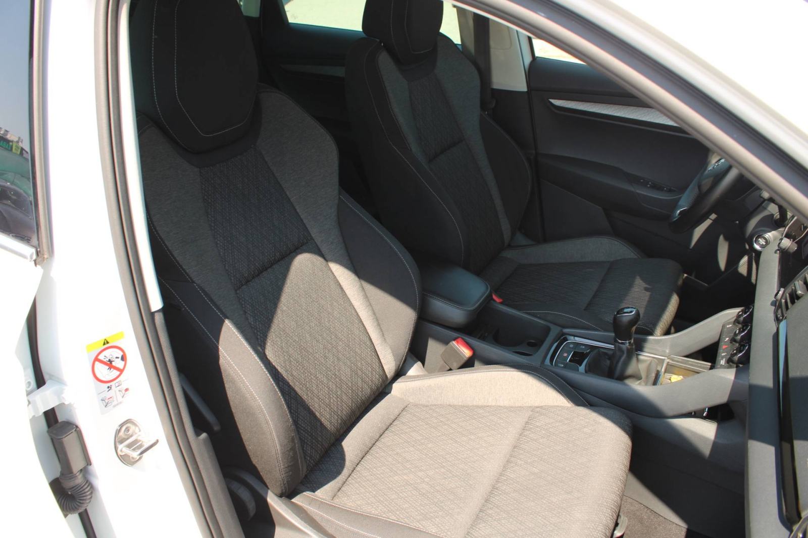 Škoda Karoq 2.0 TDi *LED, VIRTUAL*, fotografija 12