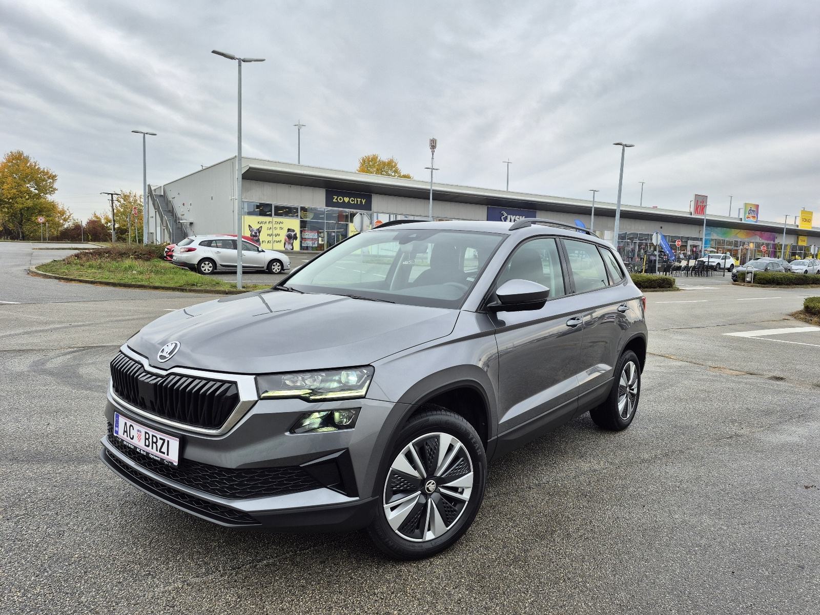 Škoda Karoq 2,0 TDI NOVI MODEL,Full LED farovi, putujući žmigavci,PDC, pogled izvana - slika 1