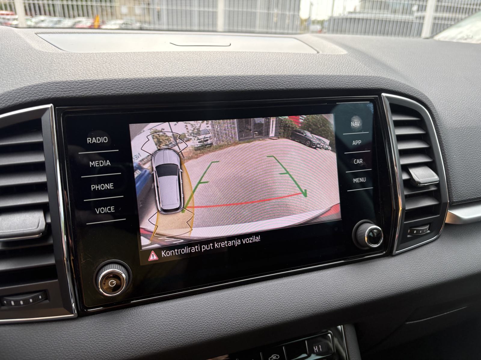 Škoda Karoq 2,0 TDI , samo 75.000 km !!!, fotografija 5
