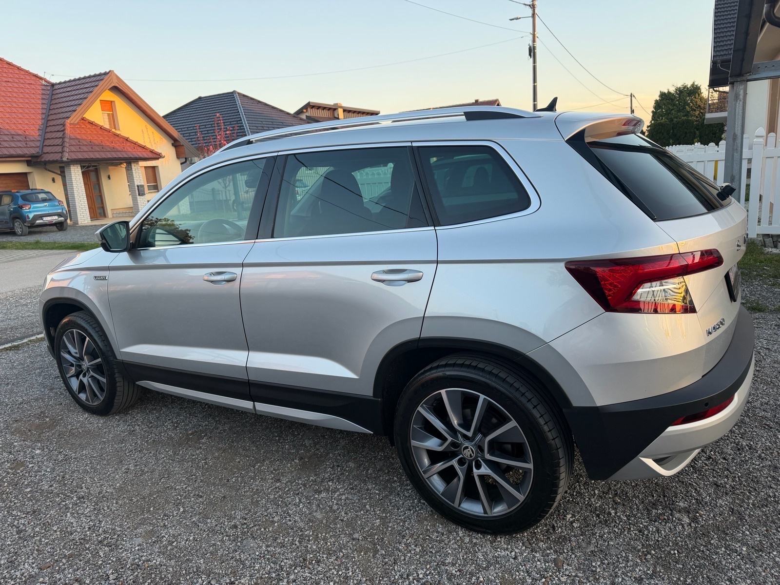 Škoda Karoq 2,0 TDI,SCOUT,DSG,4X4,ACC,Jamstvo 12mj., fotografija 8