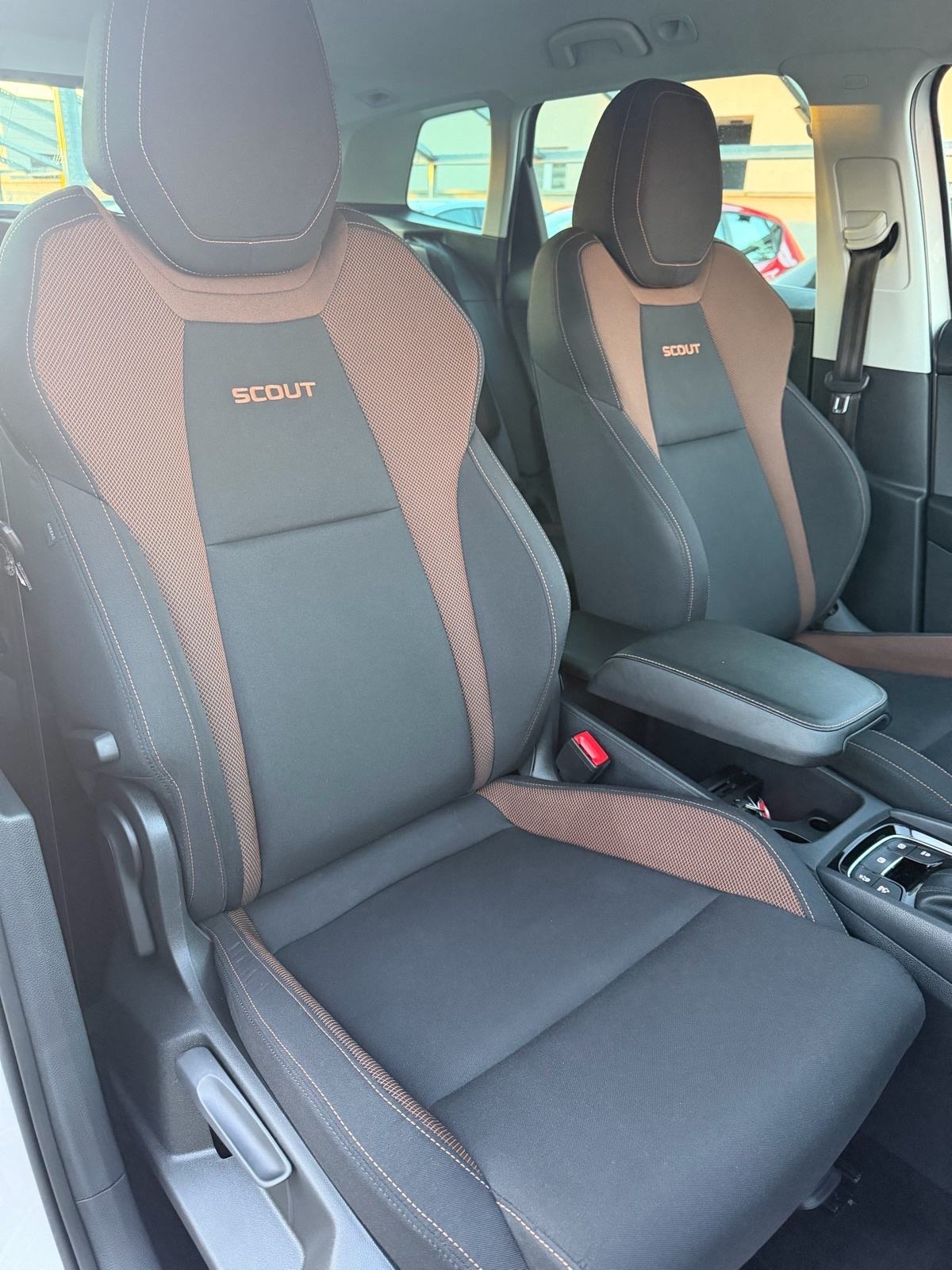 Škoda Karoq 2,0 TDI,SCOUT,DSG,4X4,ACC,Jamstvo 12mj., fotografija 20