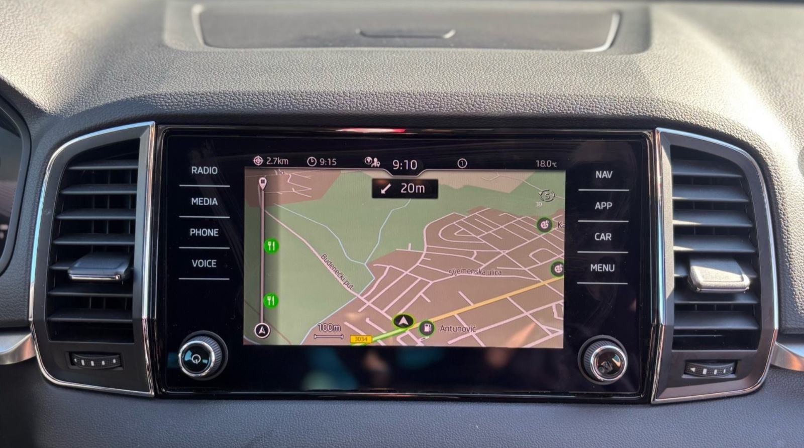 Škoda Karoq 2.0 TDI Selection, fotografija 17