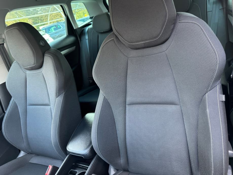 Škoda Karoq 2,0 TDI ⭐ Kamera, Full LED, Navi ⭐ Veliki servis, fotografija 12