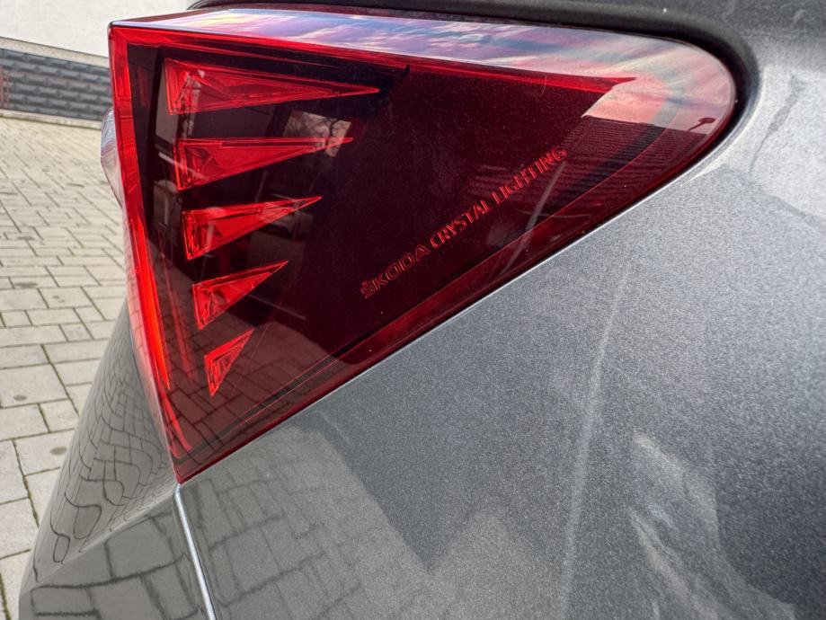 Škoda Karoq 2,0 TDI ⭐ Kamera, Full LED, Navi ⭐ Veliki servis, fotografija 10