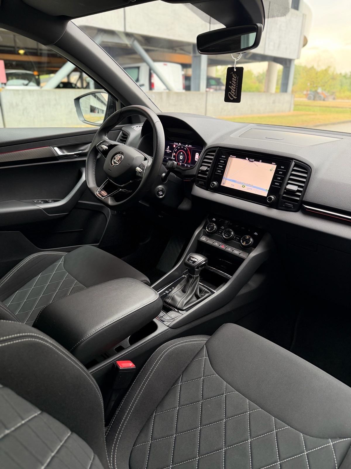 ŠKODA KAROQ 2.0TDI | DSG | SPORTLINE | 140KW | 12 MJ JAMSTVO, fotografija 11