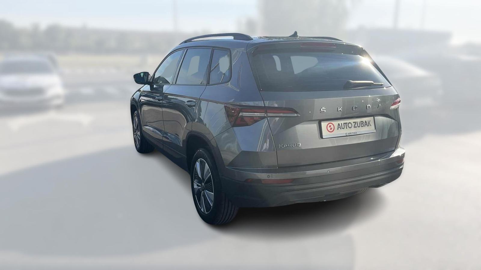 SKODA KAROQ 2023 • PREMIUM jamstvo • AutoZubak Rabljena, fotografija 8