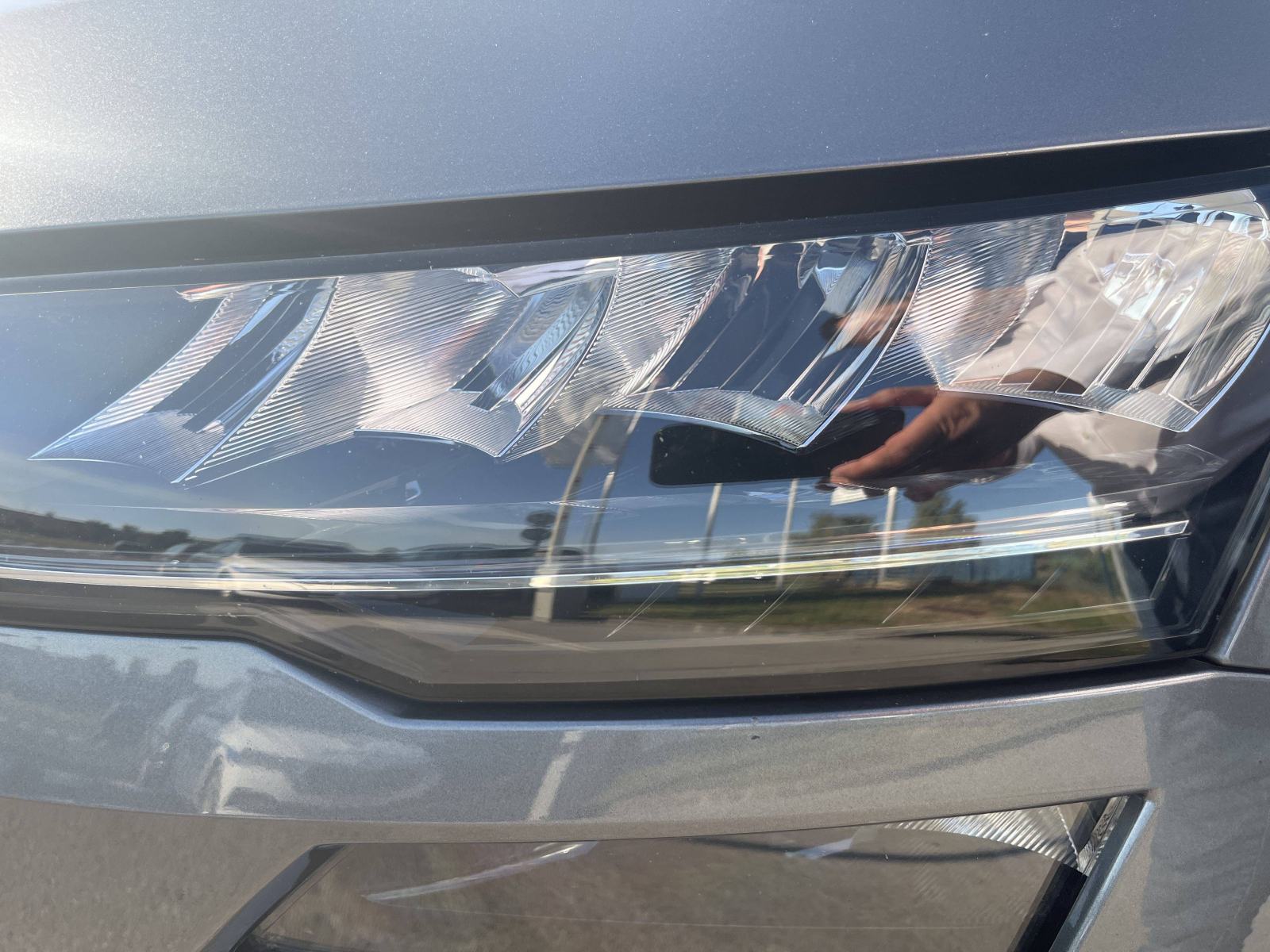 SKODA KAROQ 2023 • PREMIUM jamstvo • AutoZubak Rabljena, fotografija 13