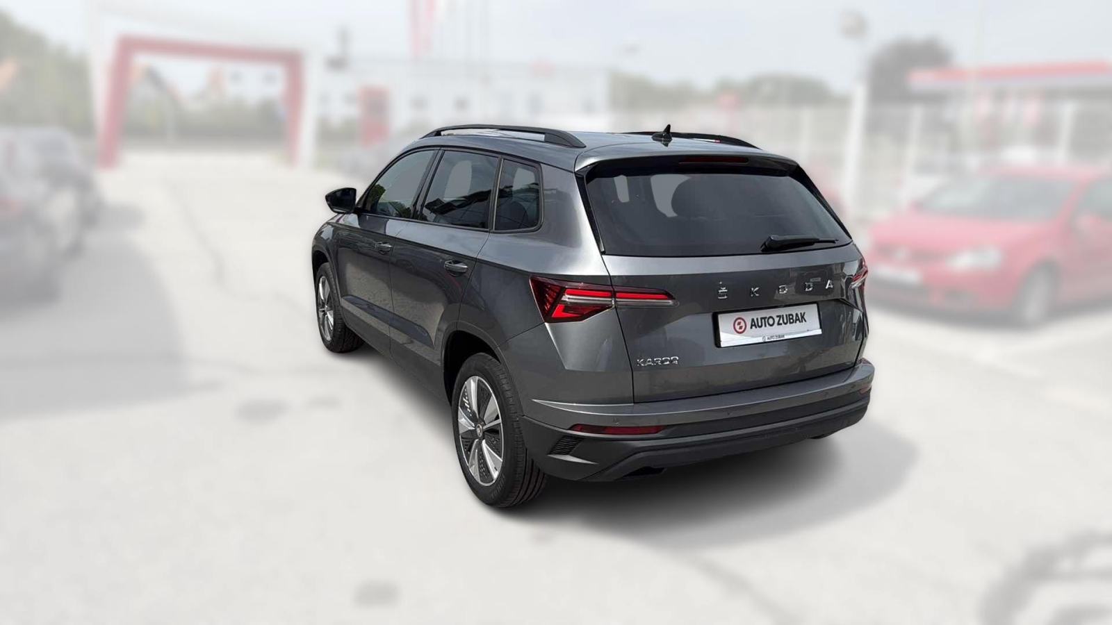 SKODA KAROQ 2024 • PREMIUM jamstvo • AutoZubak Rabljena, fotografija 8