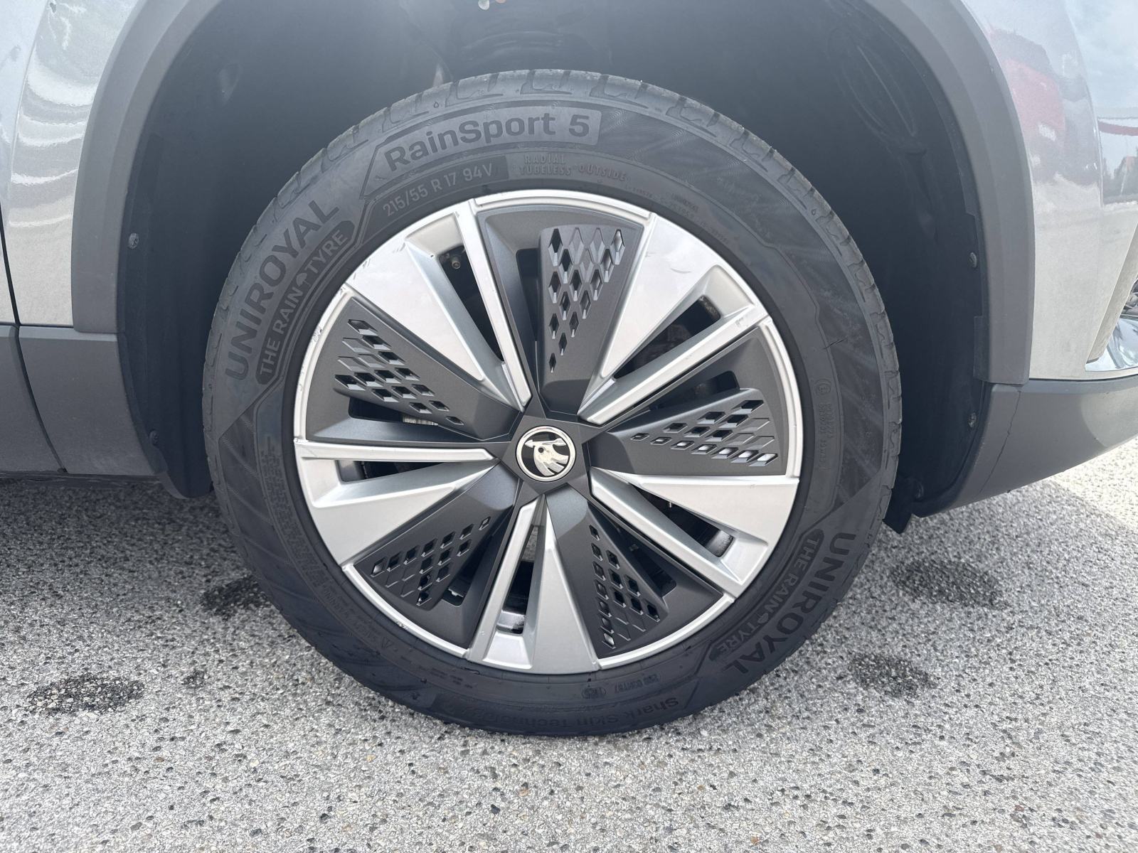 SKODA KAROQ 2024 • PREMIUM jamstvo • AutoZubak Rabljena, fotografija 20