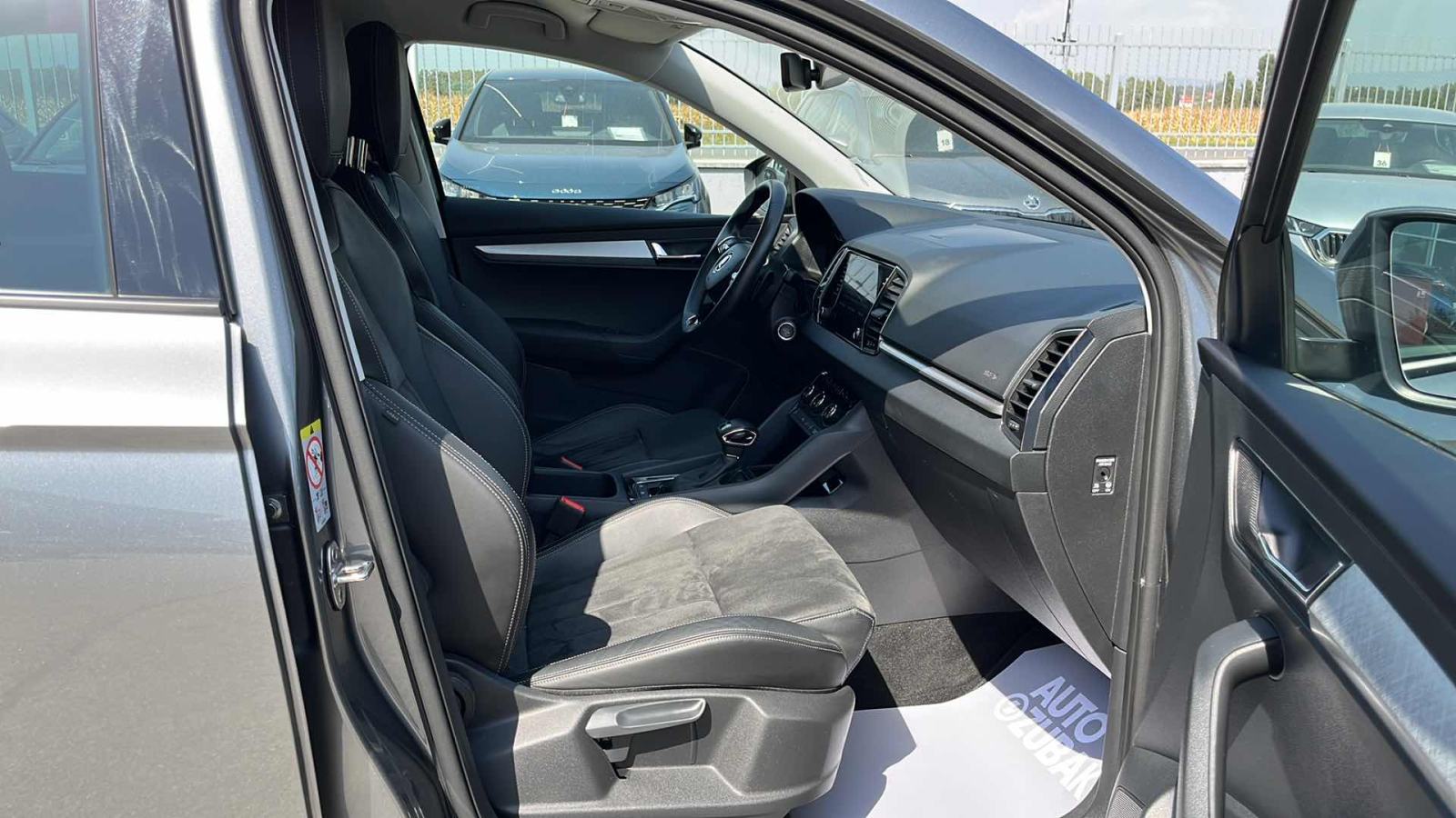 SKODA KAROQ 2024 • PREMIUM jamstvo • AutoZubak Rabljena, fotografija 9