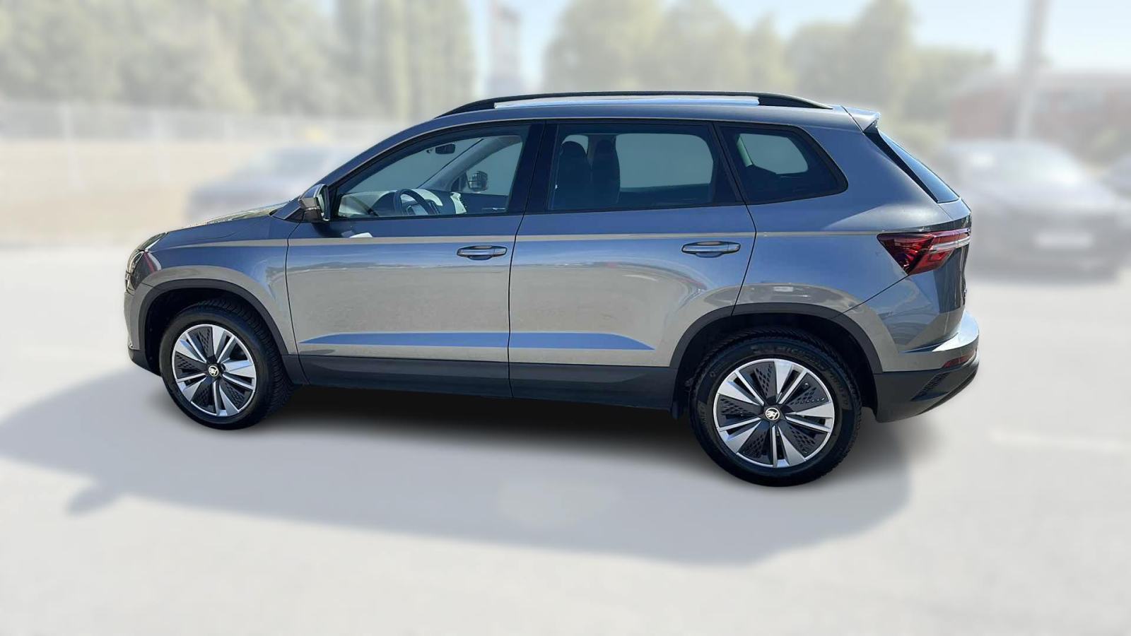 SKODA KAROQ 2024 • PREMIUM jamstvo • AutoZubak Rabljena, fotografija 6