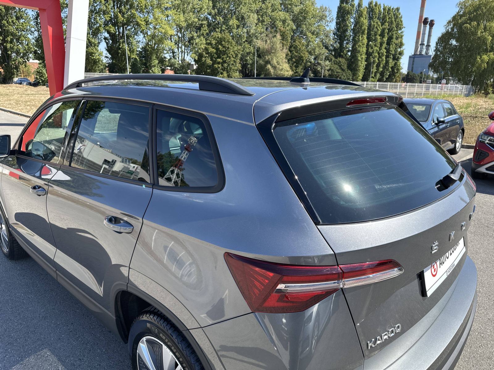 SKODA KAROQ 2024 • PREMIUM jamstvo • AutoZubak Rabljena, fotografija 17