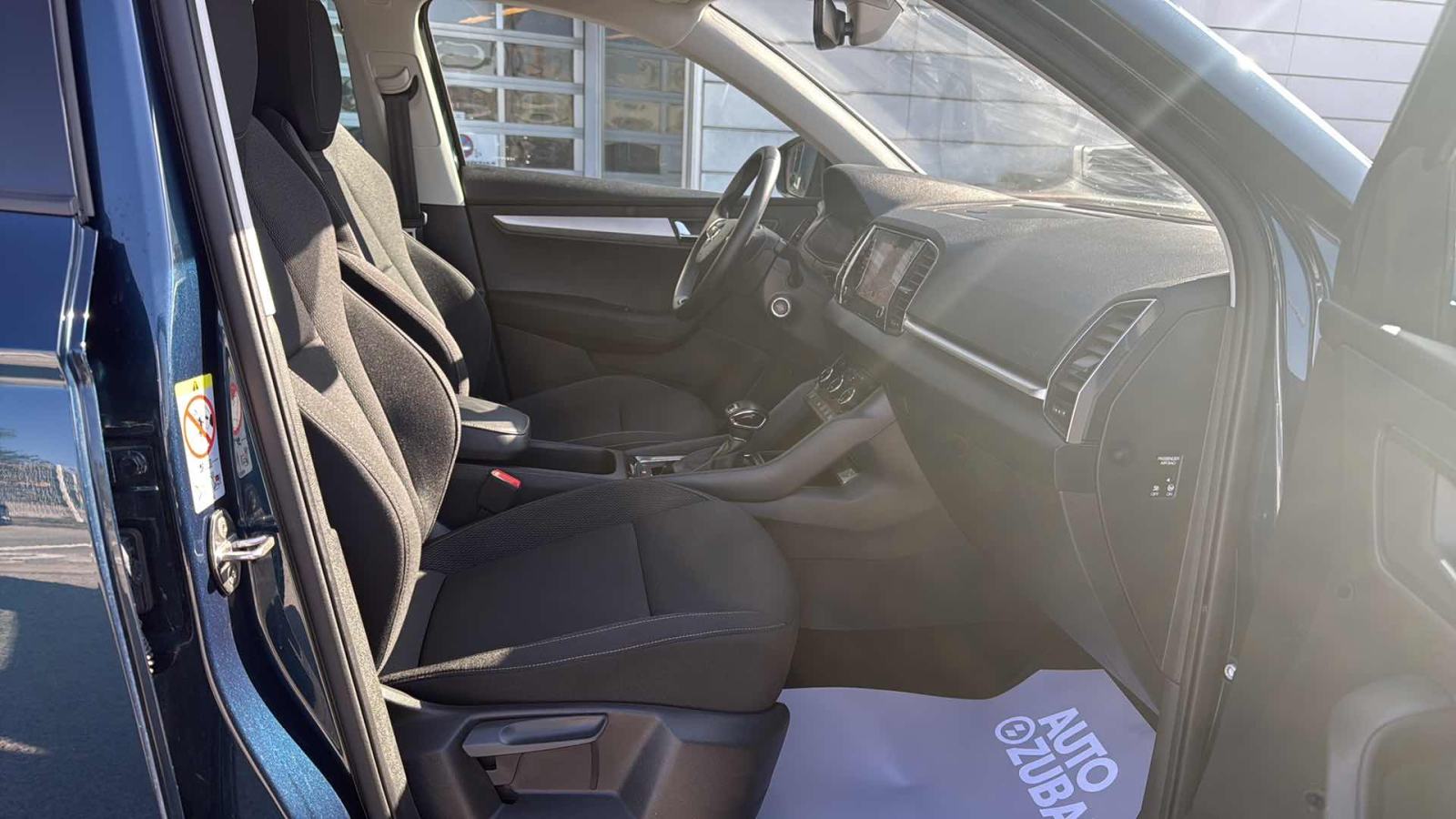 SKODA KAROQ 2024 • PREMIUM jamstvo • AutoZubak Rabljena, fotografija 9