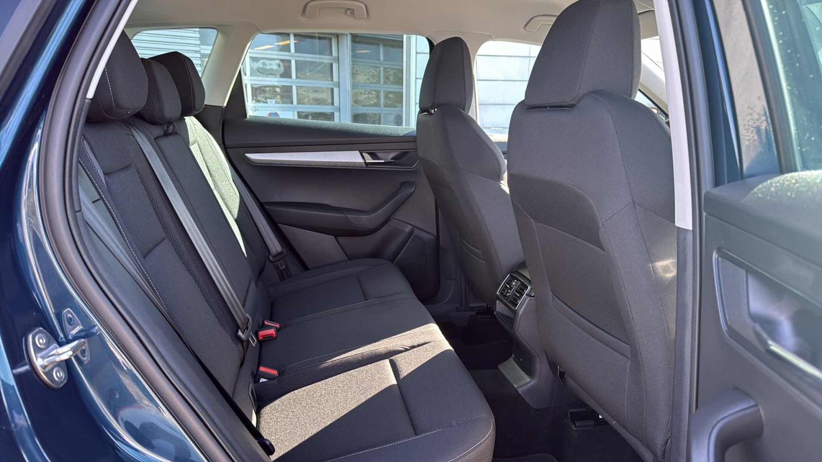 SKODA KAROQ 2024 • PREMIUM jamstvo • AutoZubak Rabljena, fotografija 10