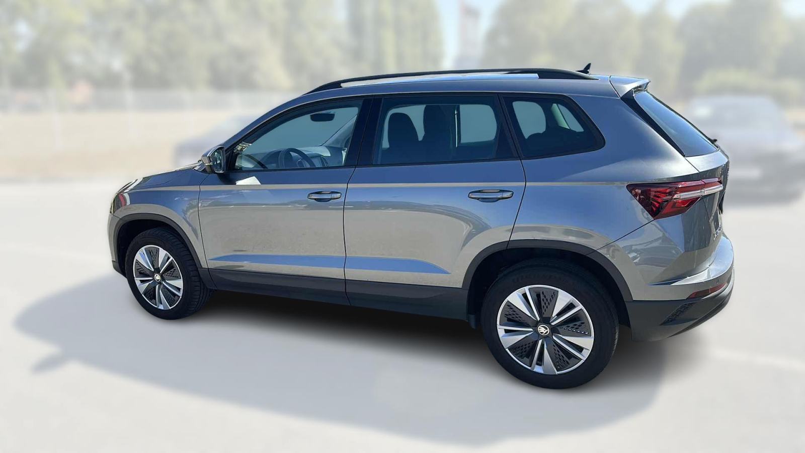 SKODA KAROQ 2024 • PREMIUM jamstvo • AutoZubak Rabljena, fotografija 6