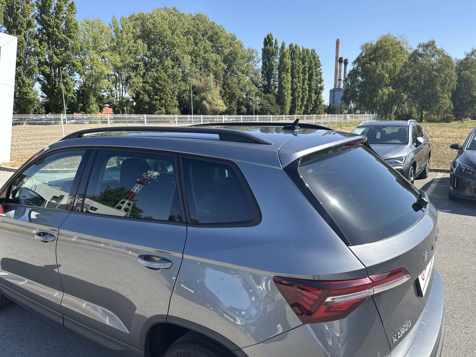 SKODA KAROQ 2024 • PREMIUM jamstvo • AutoZubak Rabljena, fotografija 16