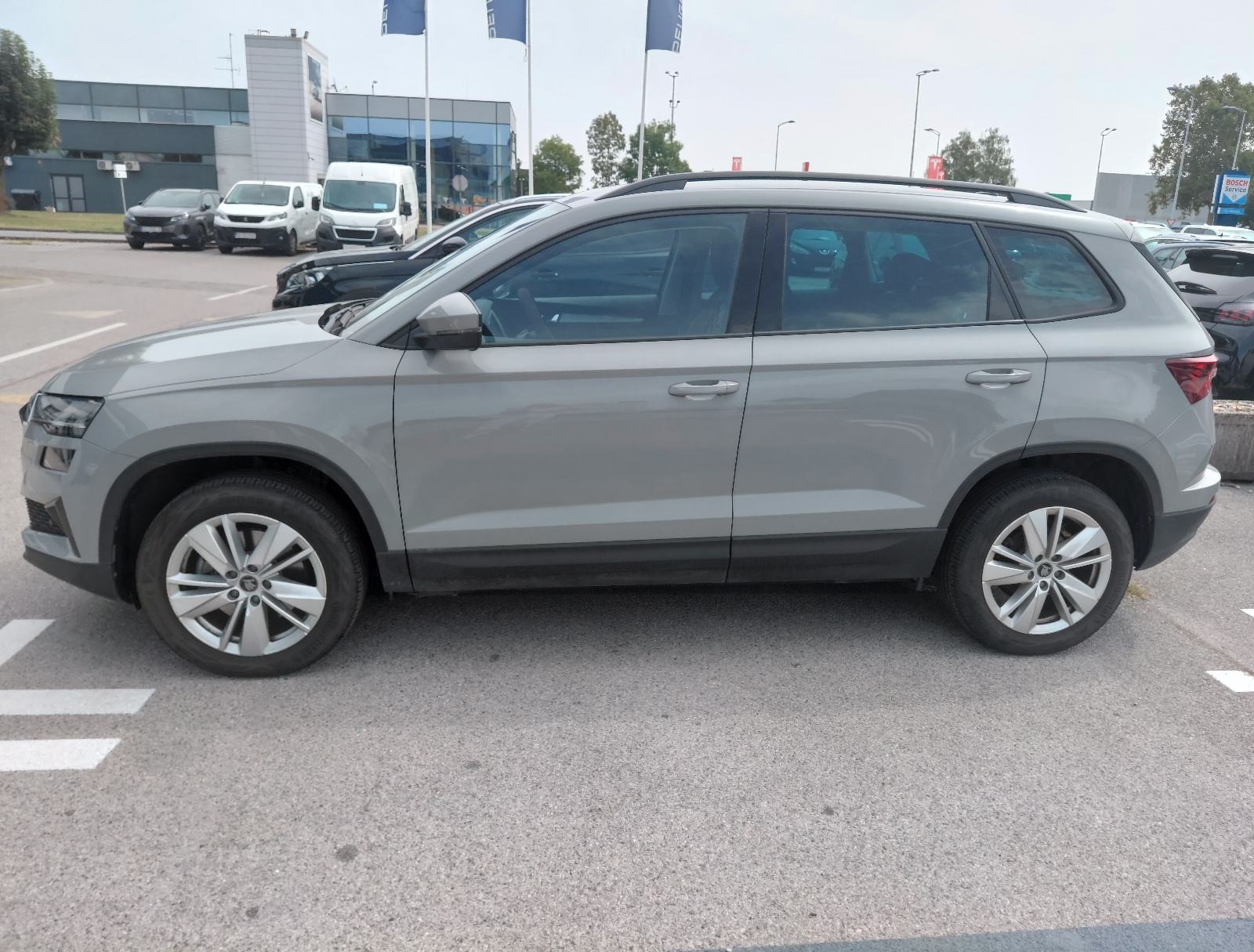 Škoda Karoq automatik DSG 2025./6 godina JAMSTO/kamera/sport interije, fotografija 2