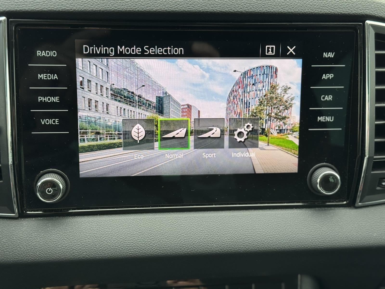 Škoda KAROQ FL Selection 1.5 TSI ACT, fotografija 13