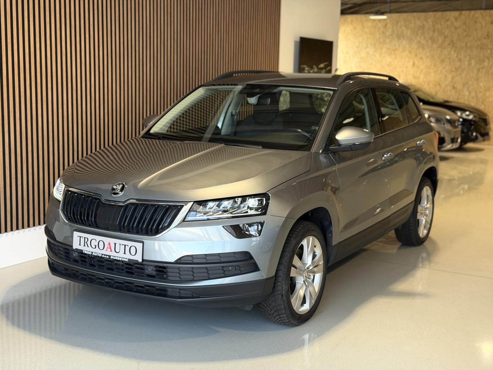 Škoda Karoq STYLE *DSG - RADAR - KEYLESS- 3.GODINE JAMSTVO*, fotografija 3
