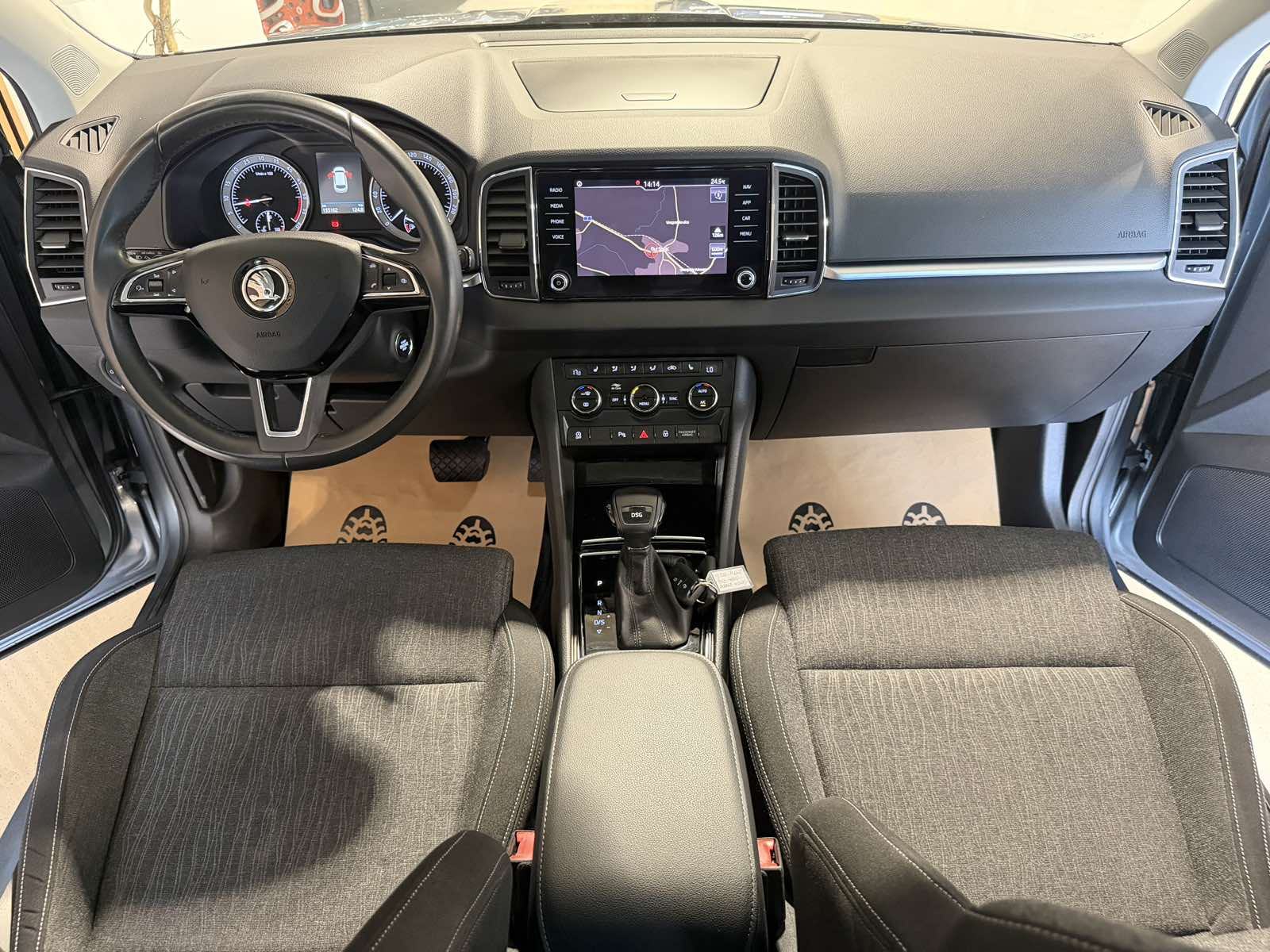 Škoda Karoq STYLE *DSG - RADAR - KEYLESS- 3.GODINE JAMSTVO*, fotografija 12
