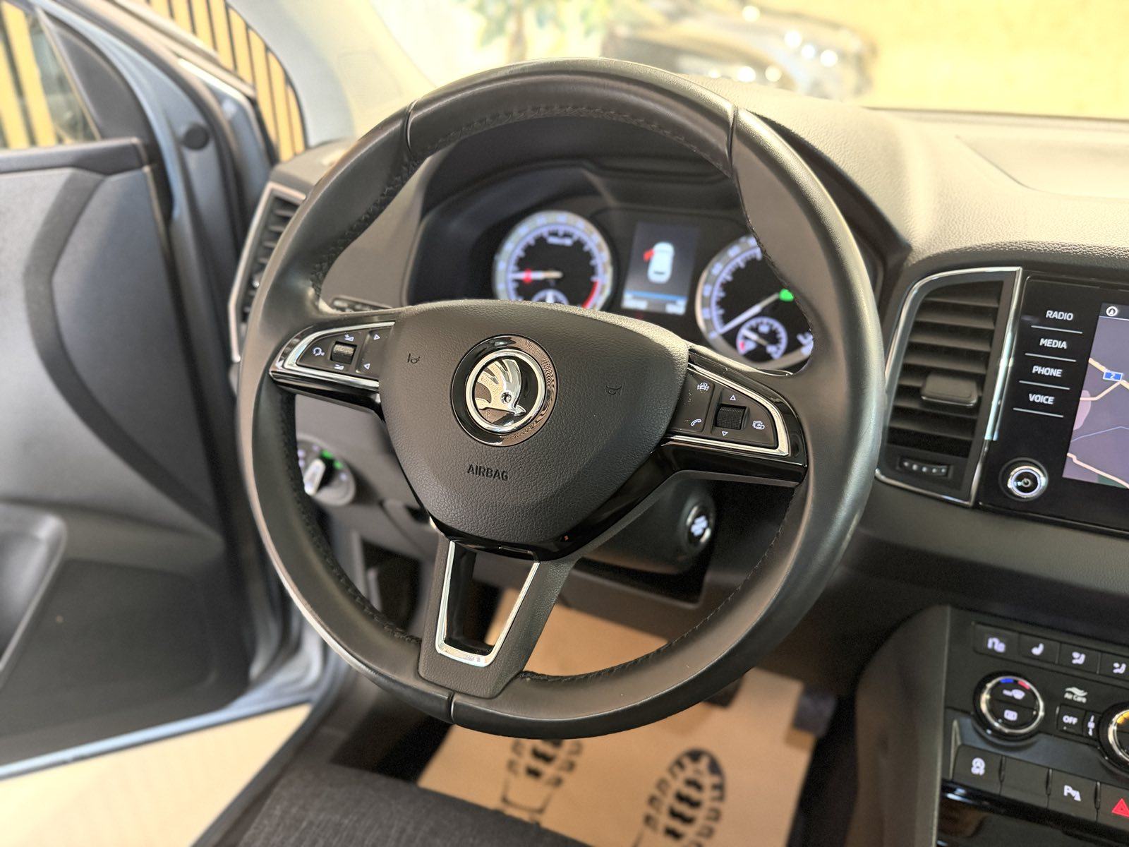 Škoda Karoq STYLE *DSG - RADAR - KEYLESS- 3.GODINE JAMSTVO*, fotografija 13