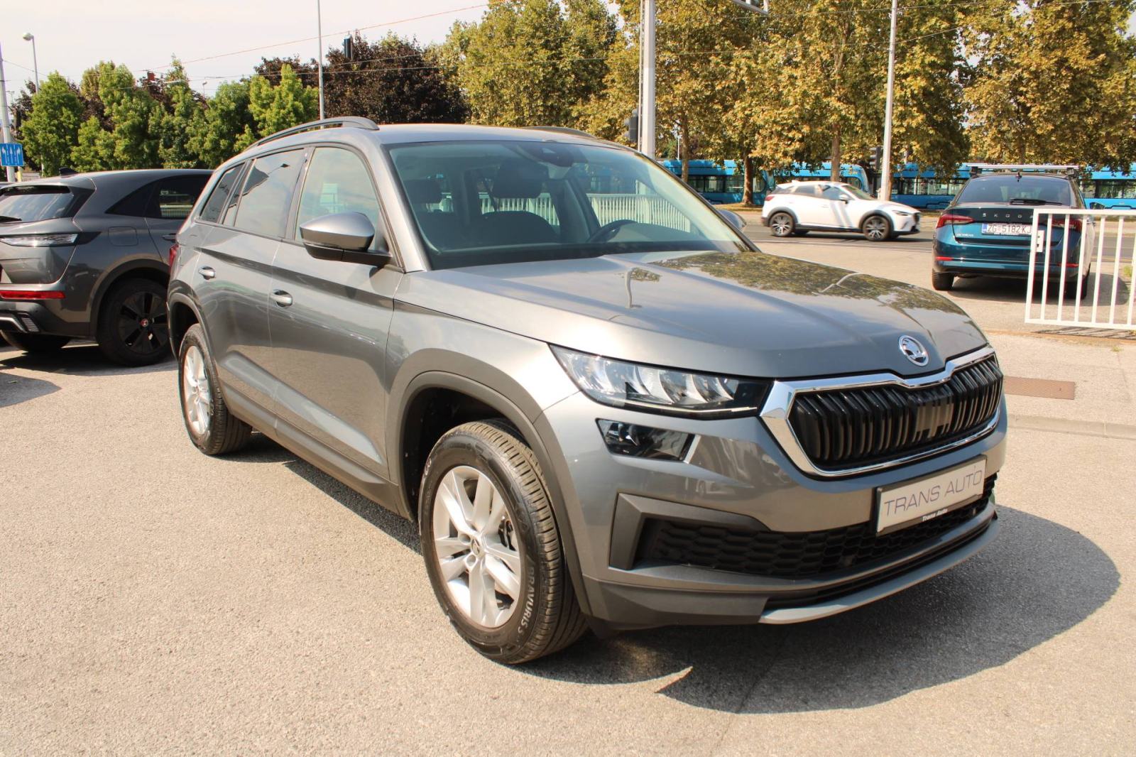 Škoda Kodiaq 1.5 TSi 7 sjedala *LED, NAVIGACIJA, KAMERA*, fotografija 3