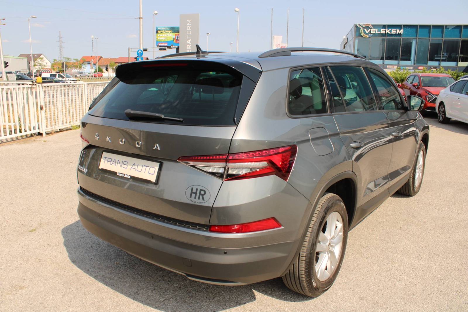 Škoda Kodiaq 1.5 TSi 7 sjedala *LED, NAVIGACIJA, KAMERA*, fotografija 5