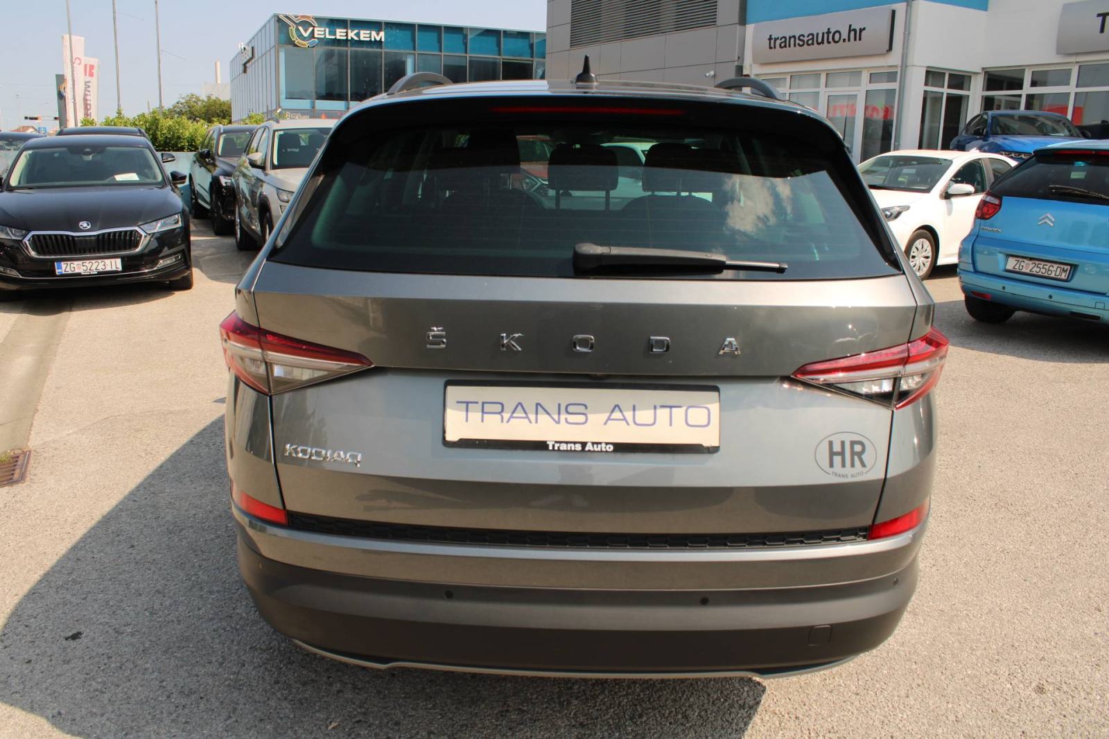 Škoda Kodiaq 1.5 TSi 7 sjedala *LED, NAVIGACIJA, KAMERA*, fotografija 6